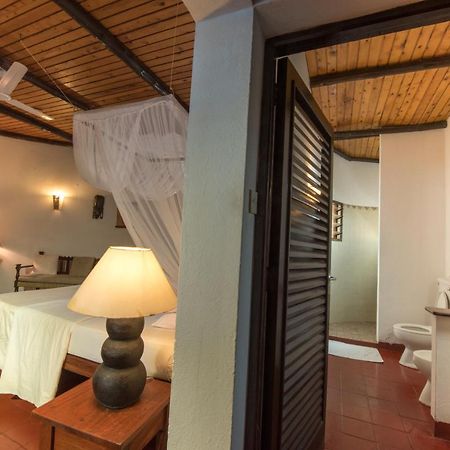 Baobab Sea Lodge Kilifi Buitenkant foto