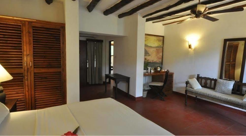 Baobab Sea Lodge Kilifi Buitenkant foto